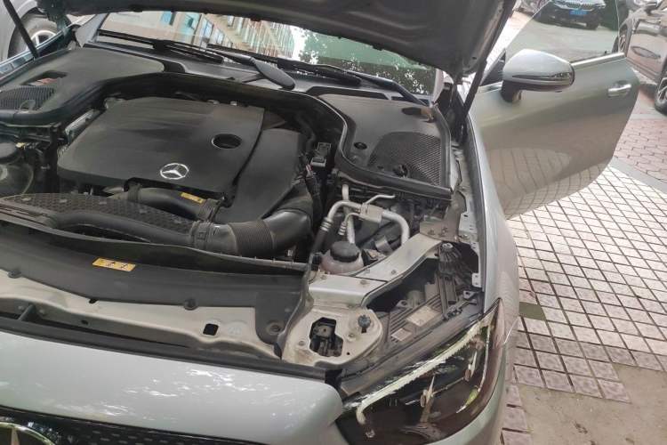 Used Mercedes-Benz E-Class 2021 E 260 Coupe Engine Bay Left