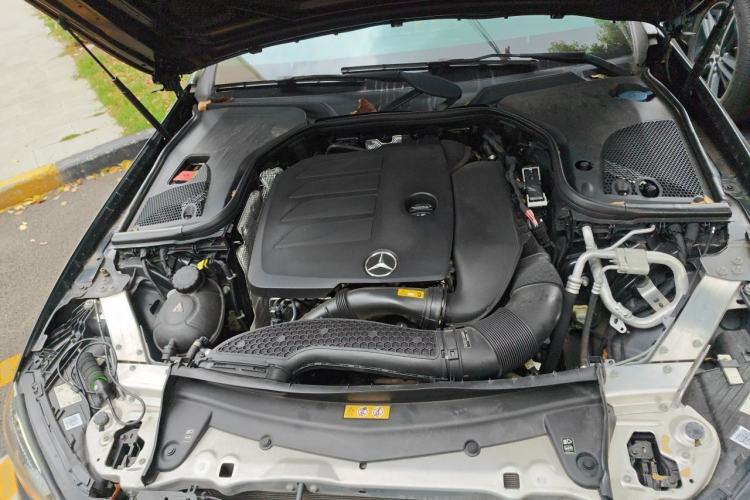 Used Mercedes-Benz E-Class 2021 E 300 Coupe Engine Bay