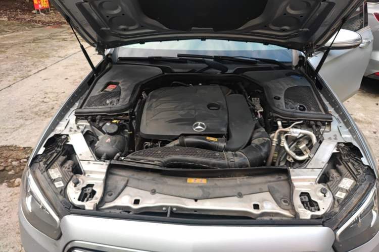 Used Mercedes-Benz E-Class 2021 Facelift E 260 L Engine Bay