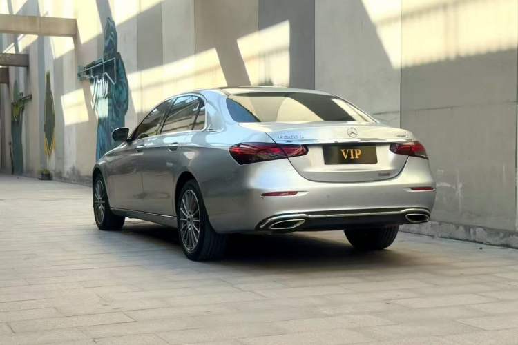 Used Mercedes-Benz E-Class 2021 E 260 L 4MATIC Exterior 3