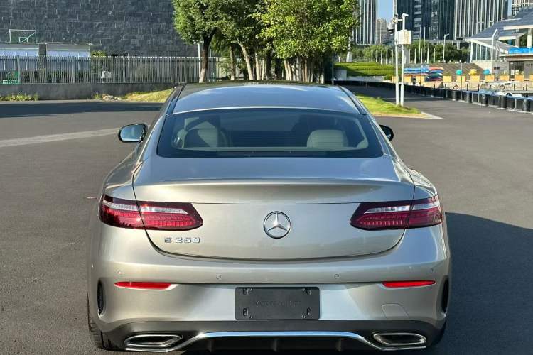 Used Mercedes-Benz E-Class 2021 E 260 Coupe Exterior 4