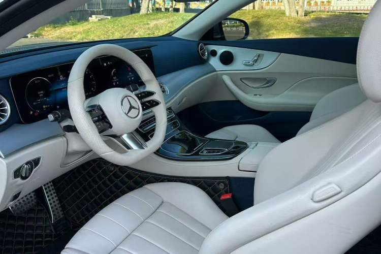 Used Mercedes-Benz E-Class 2021 E 260 Coupe Exterior 7