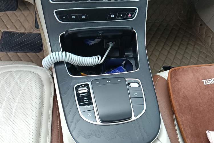 Used Mercedes-Benz E-Class 2021 Facelift E 300 L Stylish Edition Gear Lever