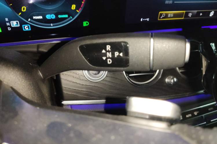 Used Mercedes-Benz E-Class 2021 E 260 Stylish Sports Edition Gear Lever