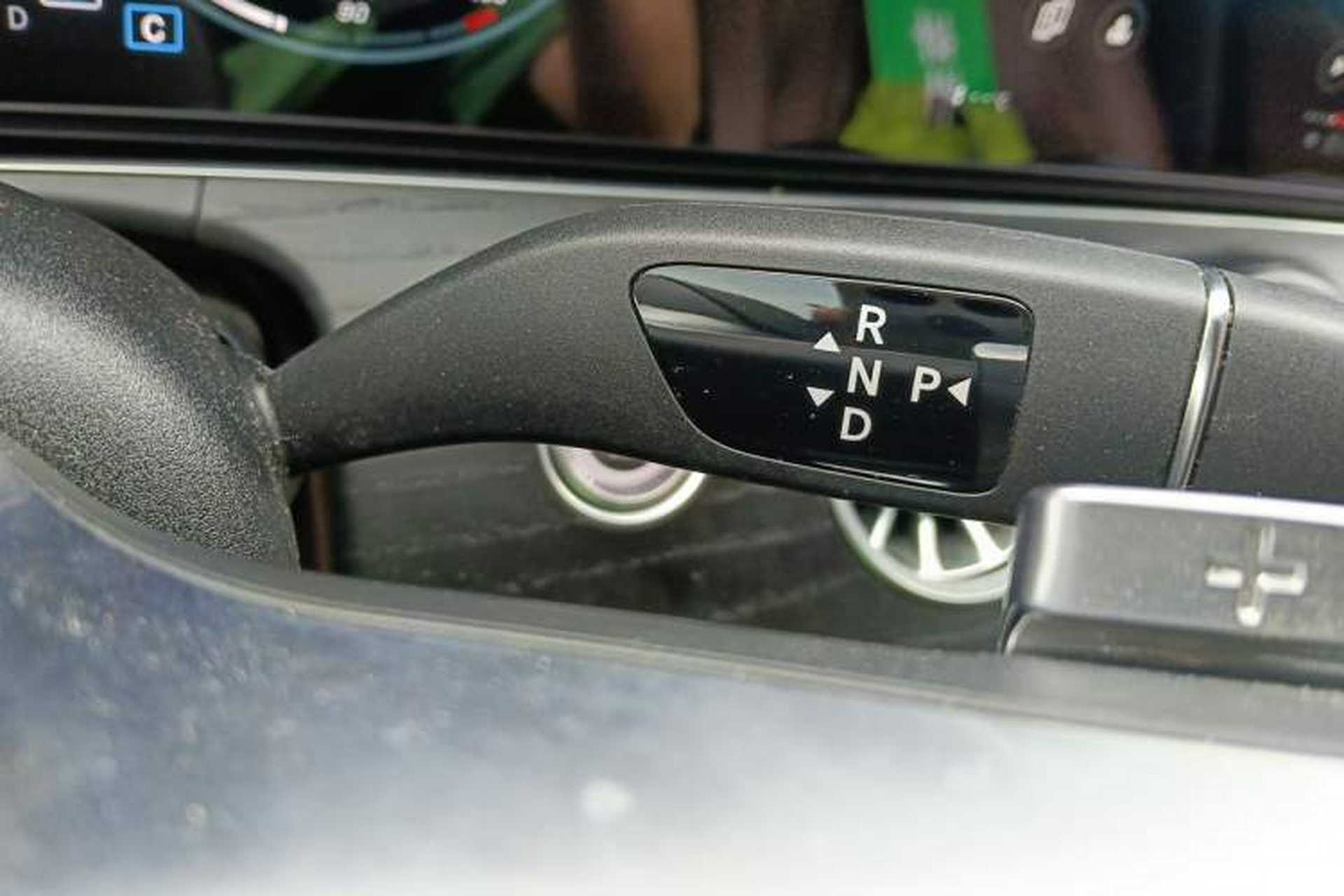 Used Mercedes-Benz E-Class 2021 Restyled E 300 L Sporty and Stylish Edition Gear Lever