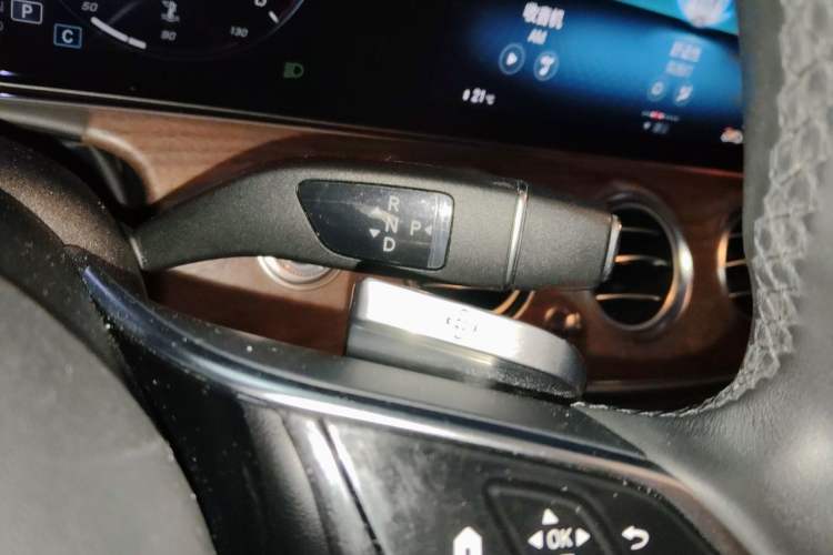 Used Mercedes-Benz E-Class 2021 Facelift E 260 L Gear Lever