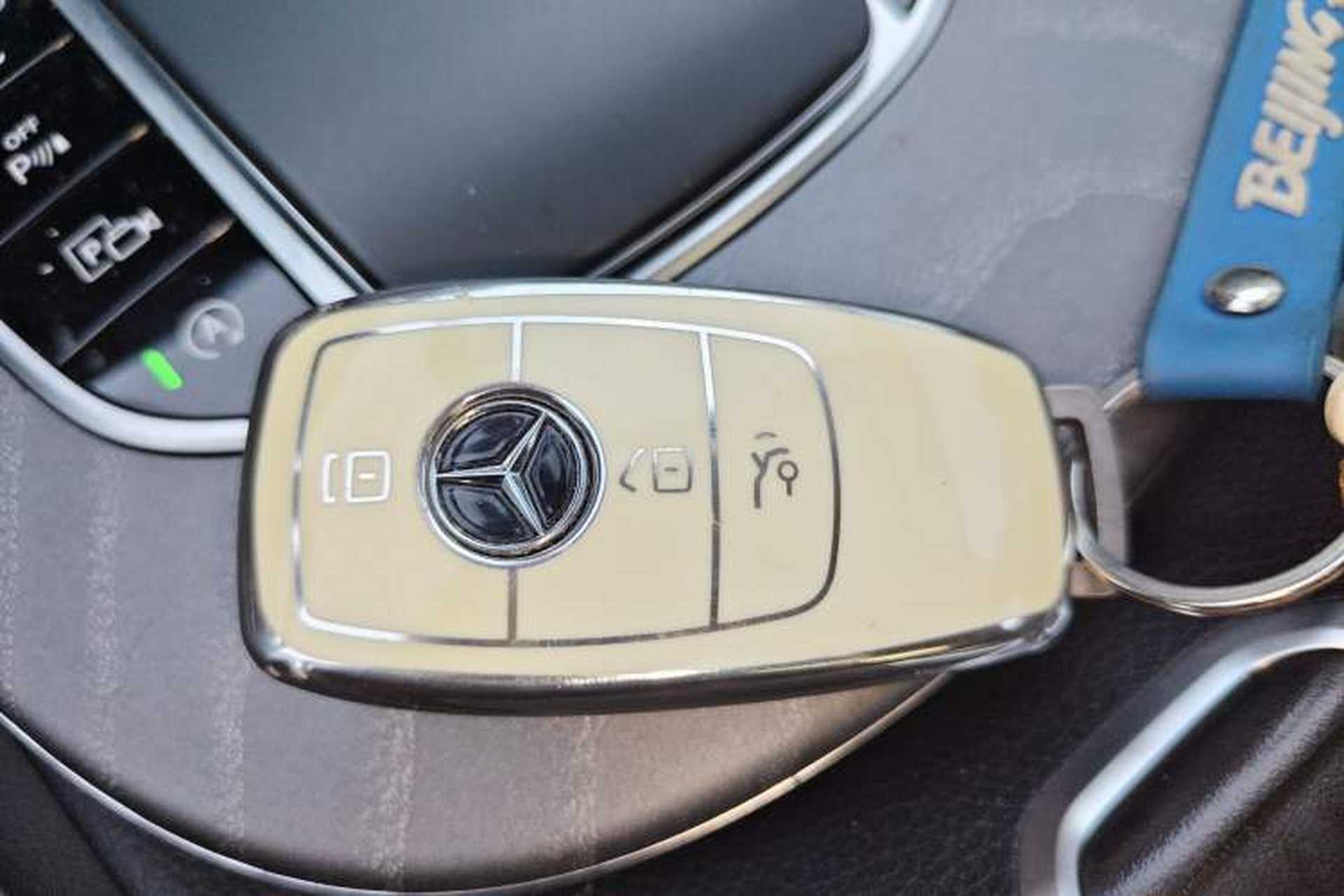 Used Mercedes-Benz E-Class 2021 E 260 L 4MATIC Interior 1