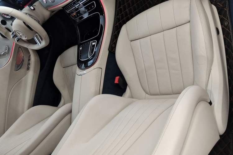 Used Mercedes-Benz E-Class 2021 E 260 Coupe Interior 2
