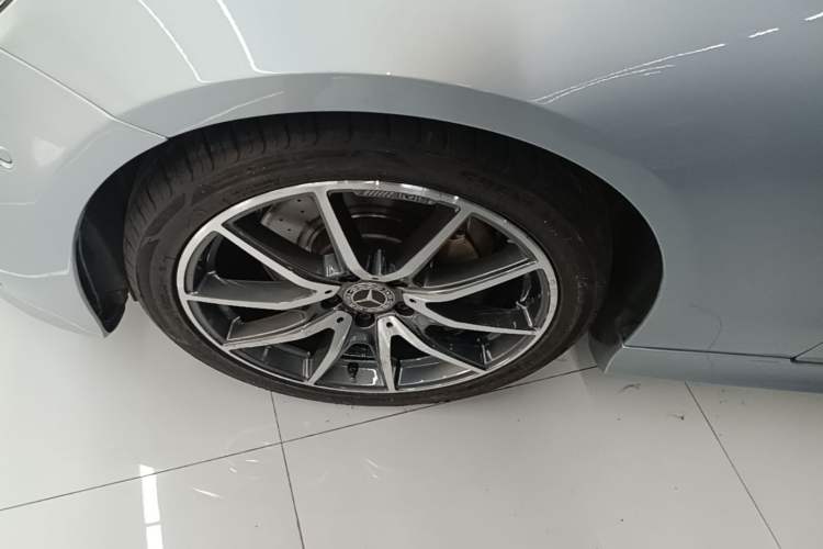 Used Mercedes-Benz E-Class 2021 E 260 Coupe Left Front Wheel Hub
