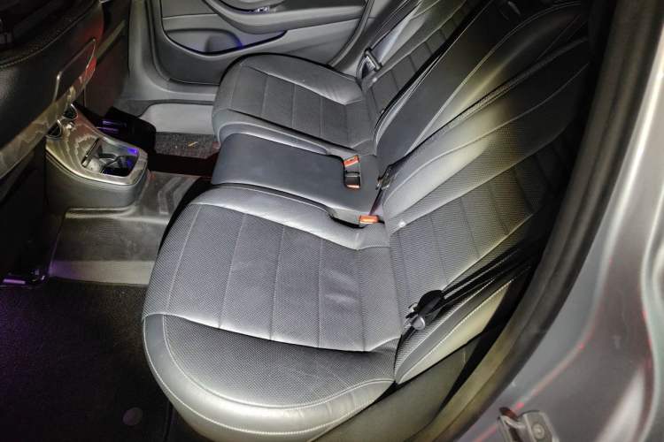 Used Mercedes-Benz E-Class 2021 E 300 L Sport Premium Edition Left Rear Seat