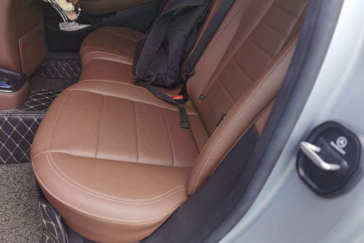 Used Mercedes-Benz E-Class 2021 E 300 L Sporty and Stylish Model Left Rear Seat