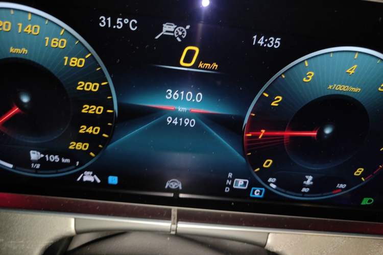 Used Mercedes-Benz E-Class 2021 E 300 L Sport Premium Edition Odometer Close Up
