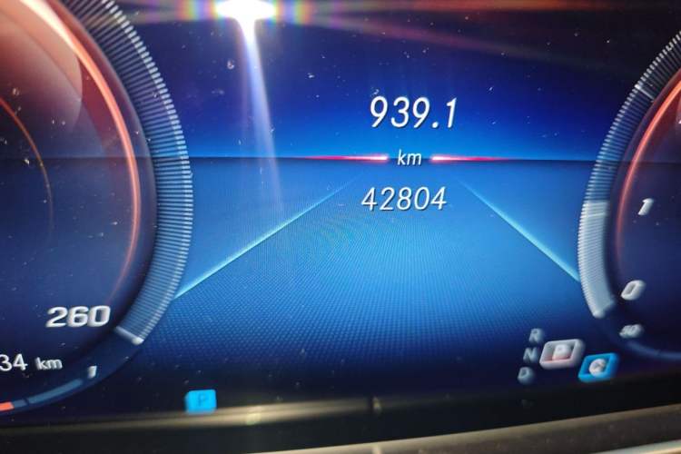 Used Mercedes-Benz E-Class 2021 Restyled E 300 L Sport Luxury Edition Odometer Close Up