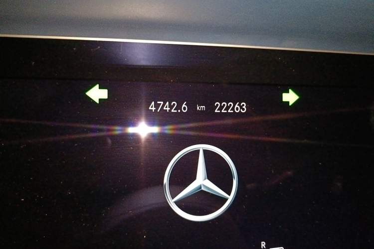 Used Mercedes-Benz E-Class 2021 E 260 Coupe Odometer Close Up