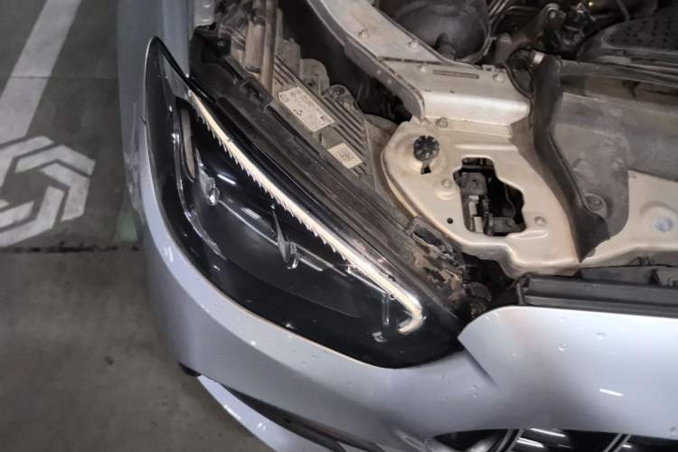 Used Mercedes-Benz E-Class 2021 Facelift E 260 L Sport Edition Right Front Headlight