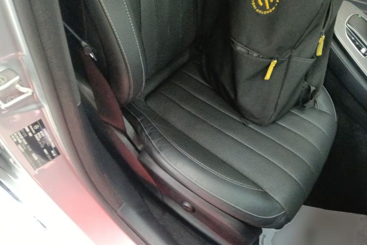 Used Mercedes-Benz E-Class 2021 E 300 L Premium Edition Right Front Seat