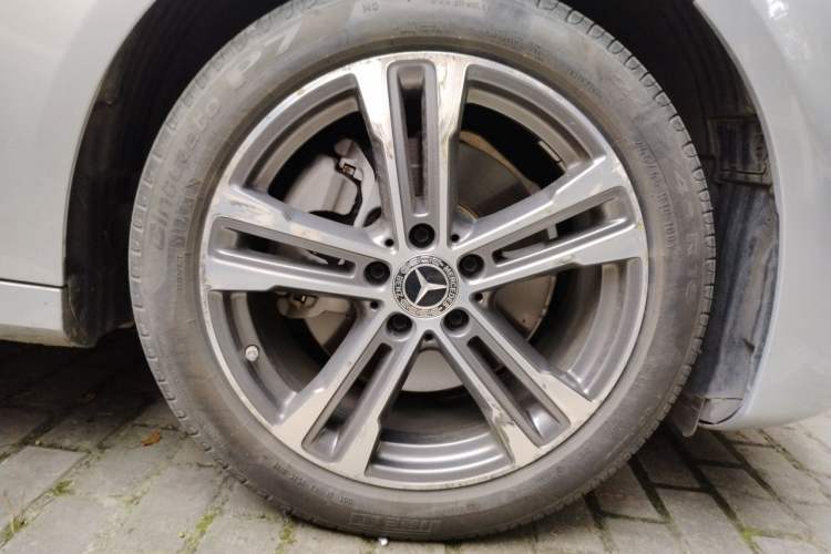 Used Mercedes-Benz E-Class 2021 Facelift E 260 L Sport Edition Right Front Wheel Hub