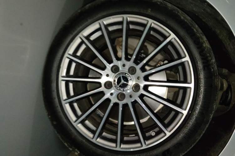 Used Mercedes-Benz E-Class 2021 Facelift E 260 L Right Front Wheel Hub