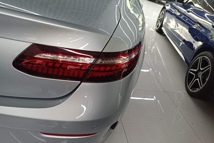 Used Mercedes-Benz E-Class 2021 E 260 Coupe Right Rear Taillight