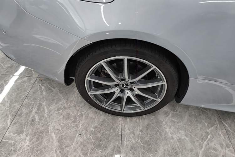 Used Mercedes-Benz E-Class 2021 E 260 Coupe Right Rear Wheel Hub