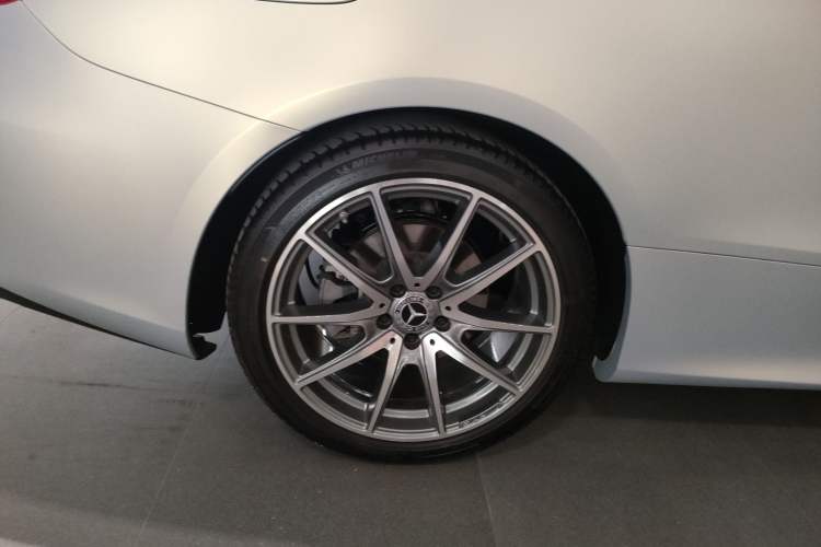 Used Mercedes-Benz E-Class 2021 Facelift E 260 Coupe Right Rear Wheel Hub