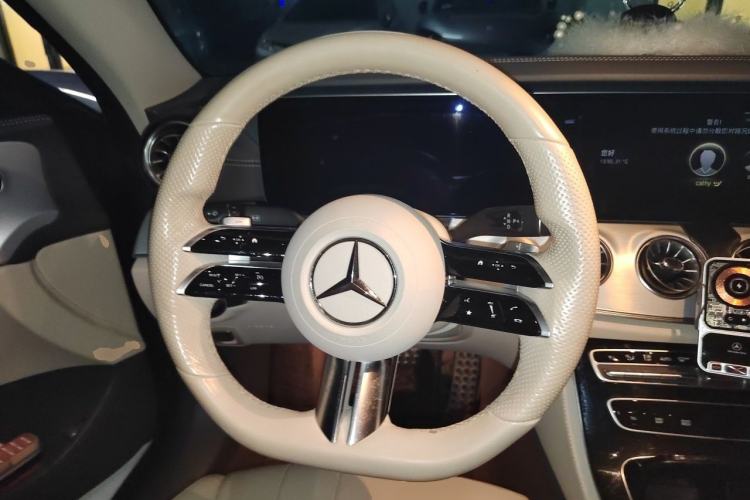 Used Mercedes-Benz E-Class 2021 E 260 Convertible Coupe Steering Wheel