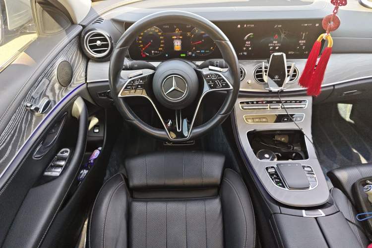 Used Mercedes-Benz E-Class 2021 E 260 L 4MATIC Steering Wheel