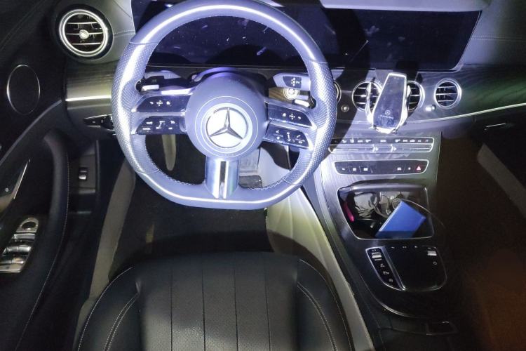 Used Mercedes-Benz E-Class 2021 E 260 Stylish Sports Edition Steering Wheel