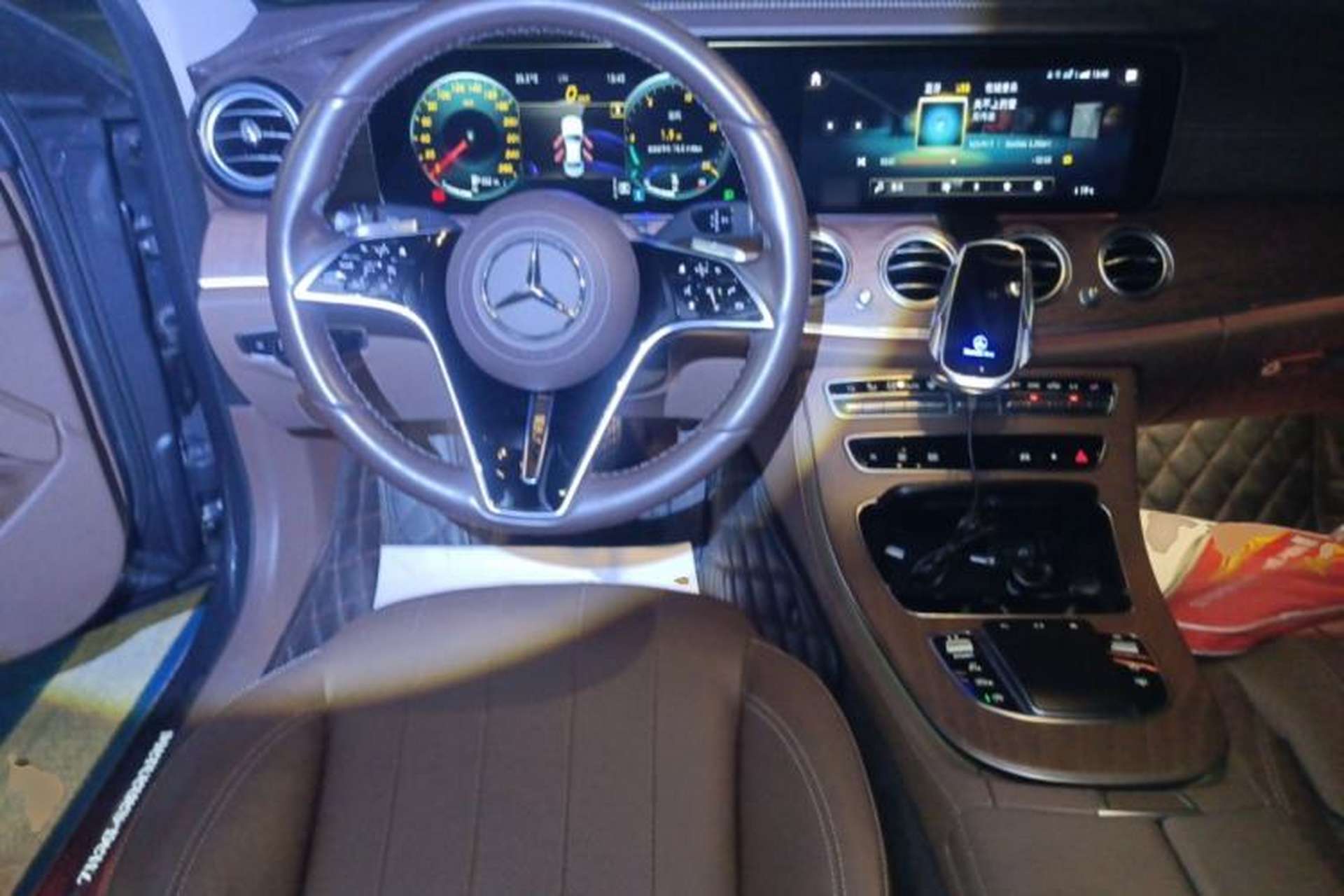 Used Mercedes-Benz E-Class 2021 Restyled E 300 L Luxury Edition Steering Wheel