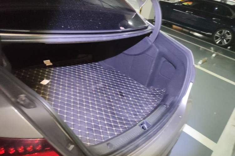 Used Mercedes-Benz E-Class 2021 E 260 Stylish Sports Edition Trunk