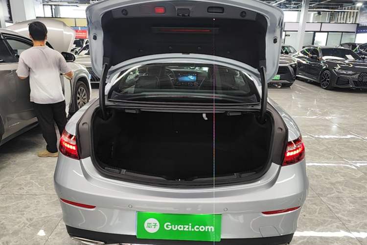 Used Mercedes-Benz E-Class 2021 E 260 Coupe Trunk