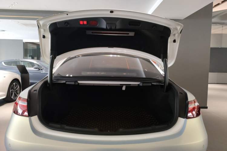 Used Mercedes-Benz E-Class 2021 Facelift E 260 Coupe Trunk