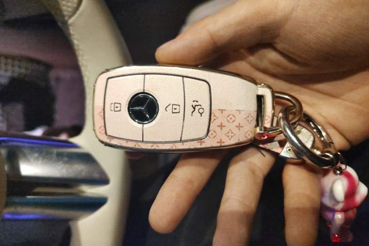 Used Mercedes-Benz E-Class 2021 E 260 Convertible Coupe Vehicle Key