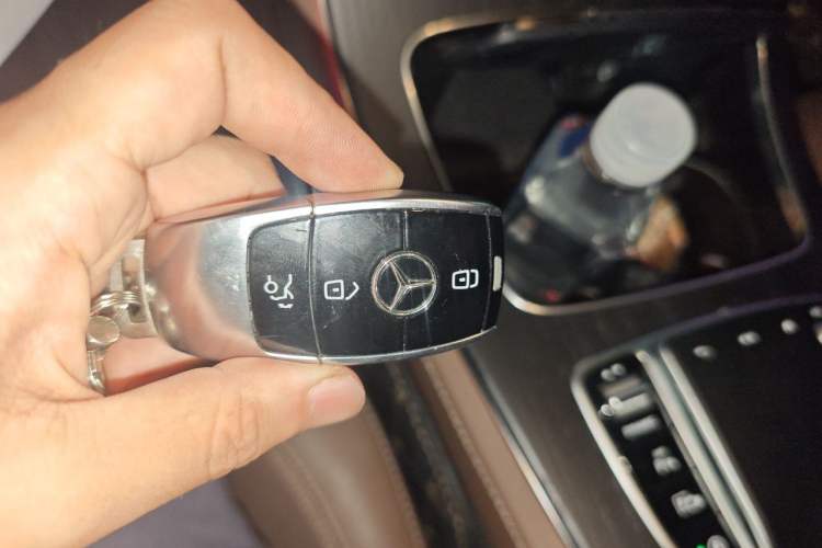 Used Mercedes-Benz E-Class 2021 Restyled E 300 L Sport Luxury Edition Vehicle Key