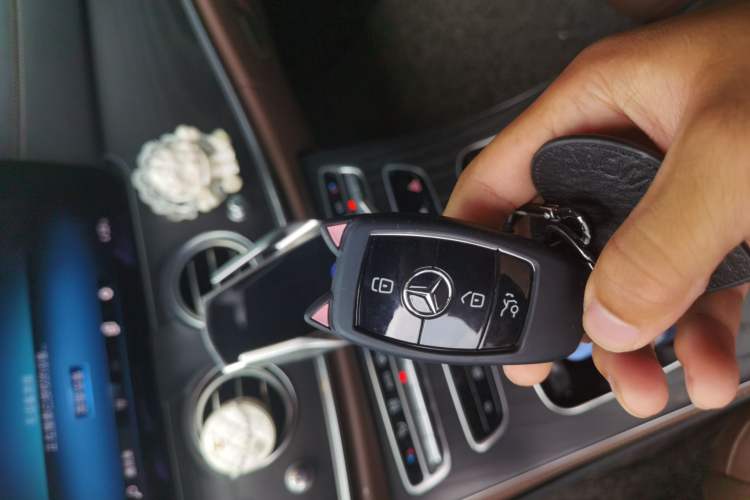 Used Mercedes-Benz E-Class 2021 E 300 L Sporty and Stylish Model Vehicle Key