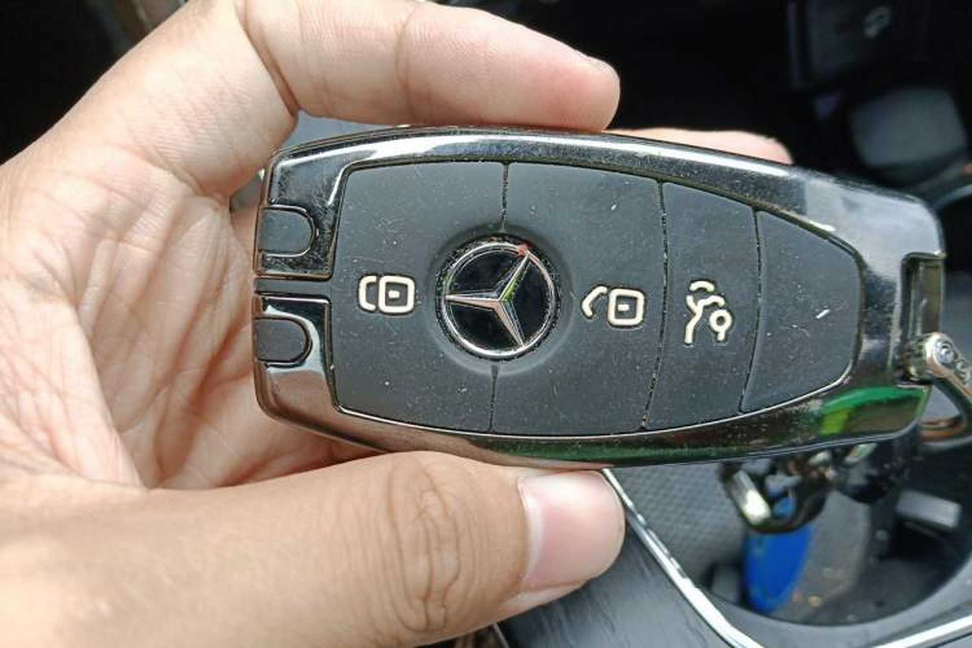 Used Mercedes-Benz E-Class 2021 Restyled E 300 L Sporty and Stylish Edition Vehicle Key