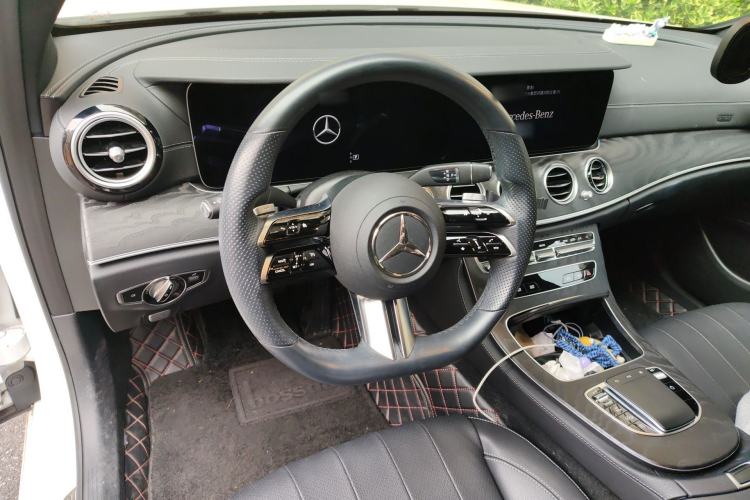 Used Mercedes-Benz E-Class 2021 Updated E 260 Fashion Sport Edition Steering Wheel