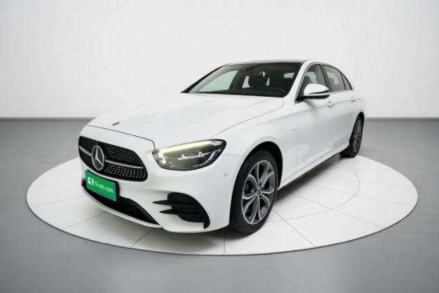 Mercedes-Benz E-Class 2021 E 300 L Sporty and Stylish Model d’occasion