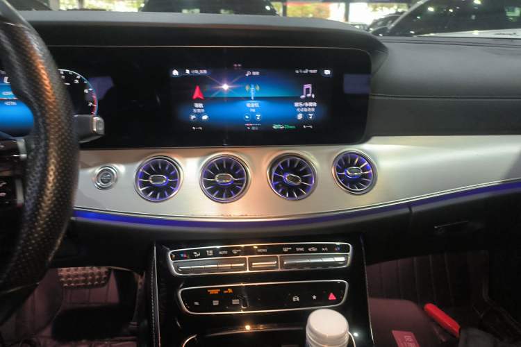Used Mercedes-Benz E-Class 2021 Facelift E 260 4MATIC Coupe Audio And AC Panel