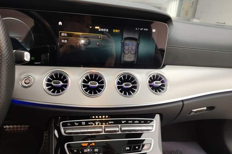 Used Mercedes-Benz E-Class 2021 Facelift E 260 Coupe Audio And AC Panel