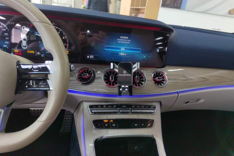 Used Mercedes-Benz E-Class 2021 E 260 Coupe Audio And AC Panel