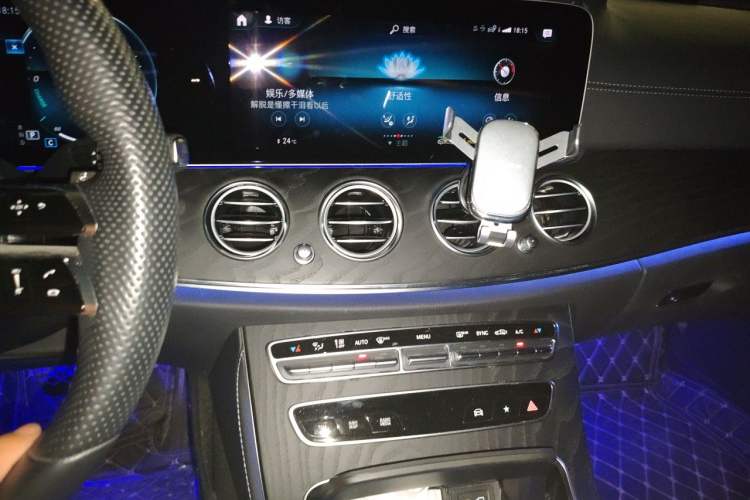Used Mercedes-Benz E-Class 2021 Updated E 260 Fashion Sport Edition Audio And AC Panel