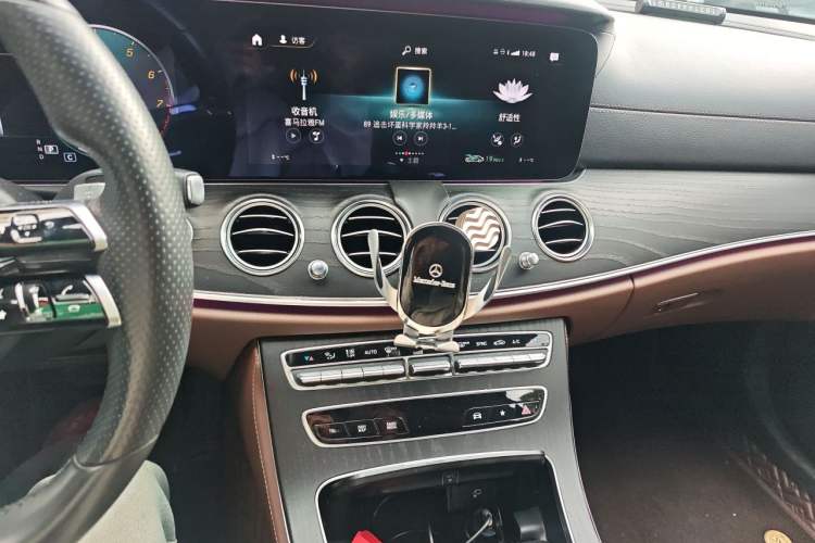 Used Mercedes-Benz E-Class 2021 E 300 L Sport Luxury Edition Audio And AC Panel