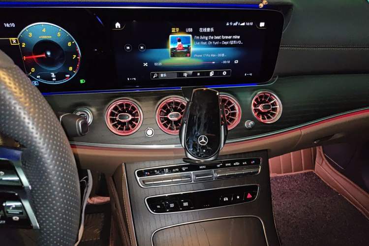 Used Mercedes-Benz E-Class 2021 E 300 L Sport Luxury Edition Audio And AC Panel