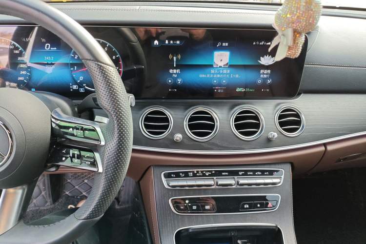 Used Mercedes-Benz E-Class 2021 Facelift E 260 L Sport Edition Audio And AC Panel