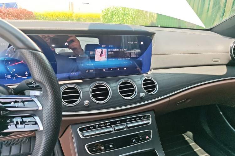 Used Mercedes-Benz E-Class 2021 Facelift E 260 L Sport Edition Audio And AC Panel