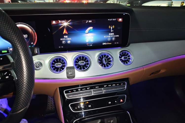 Used Mercedes-Benz E-Class 2021 E 260 Convertible Coupe Audio And AC Panel