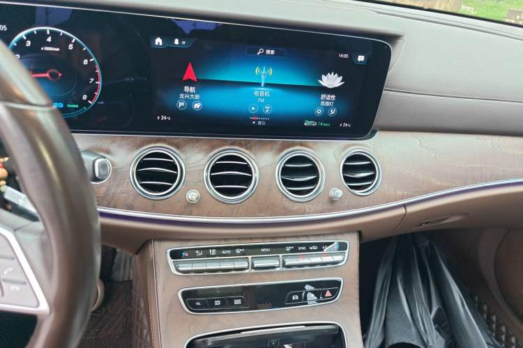Used Mercedes-Benz E-Class 2021 E 260 L Audio And AC Panel