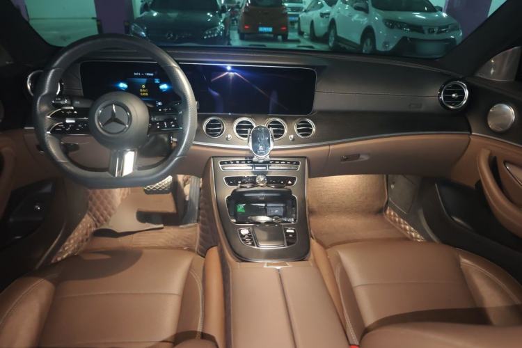 Used Mercedes-Benz E-Class 2021 Restyled E 300 L Sporty and Stylish Edition Center Console