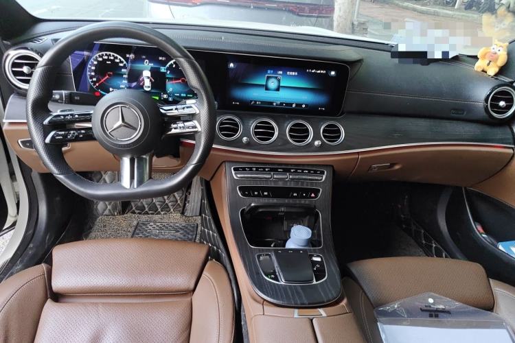 Used Mercedes-Benz E-Class 2021 E 260 L Sport Edition Center Console